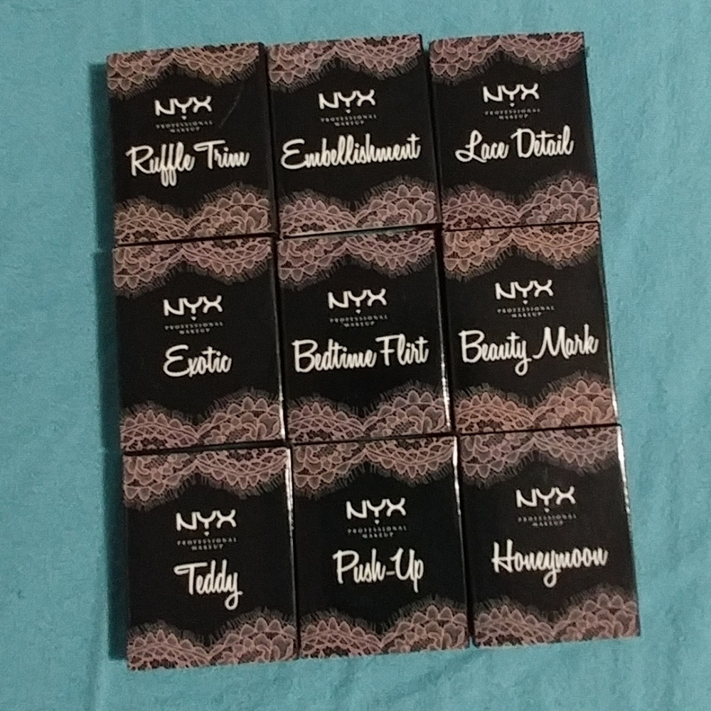 9 piece NYX eyeshadows